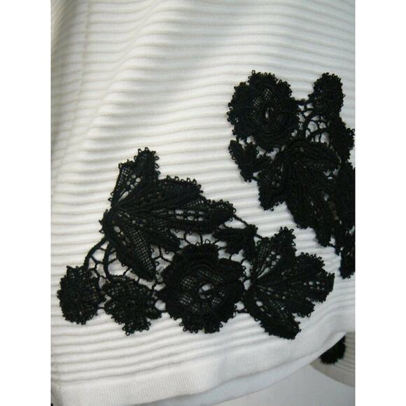 $90 INC International Concepts White Black Applique Ribbed Sweater XS NEW - Picture 6 of 6